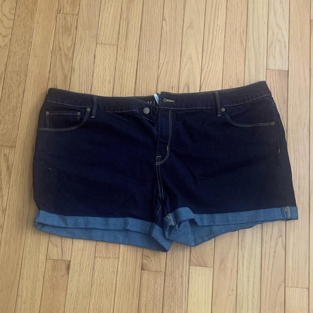 Women’s midi jean shorts